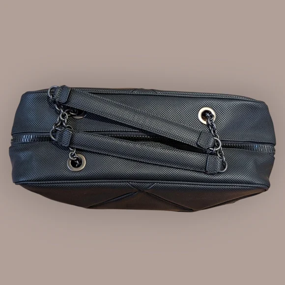 Bottega Veneta Black Shoulder Bag - Picture 3 of 14